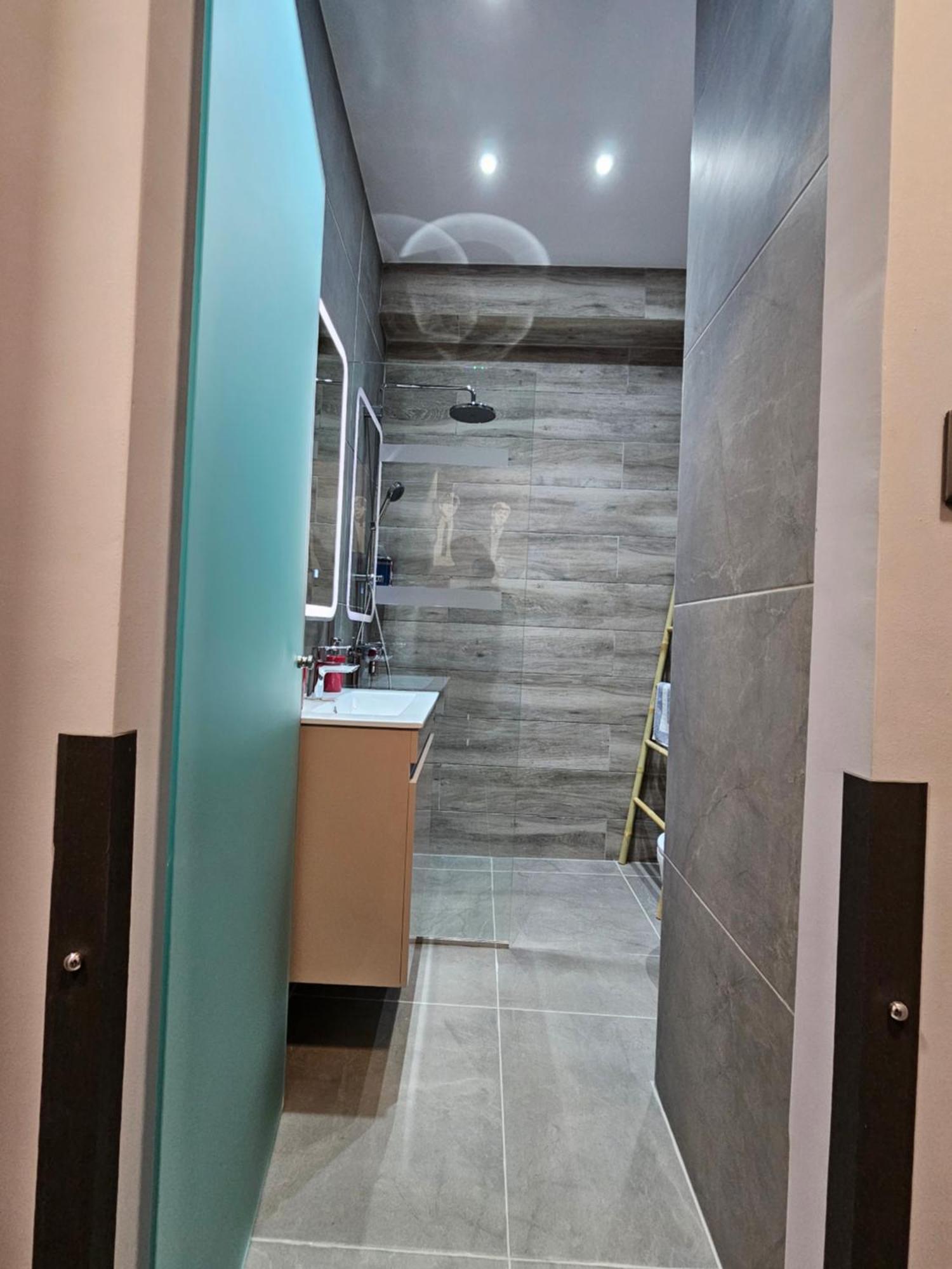 Dione Luxury Business Suite In The Heart Of Athen Exterior foto