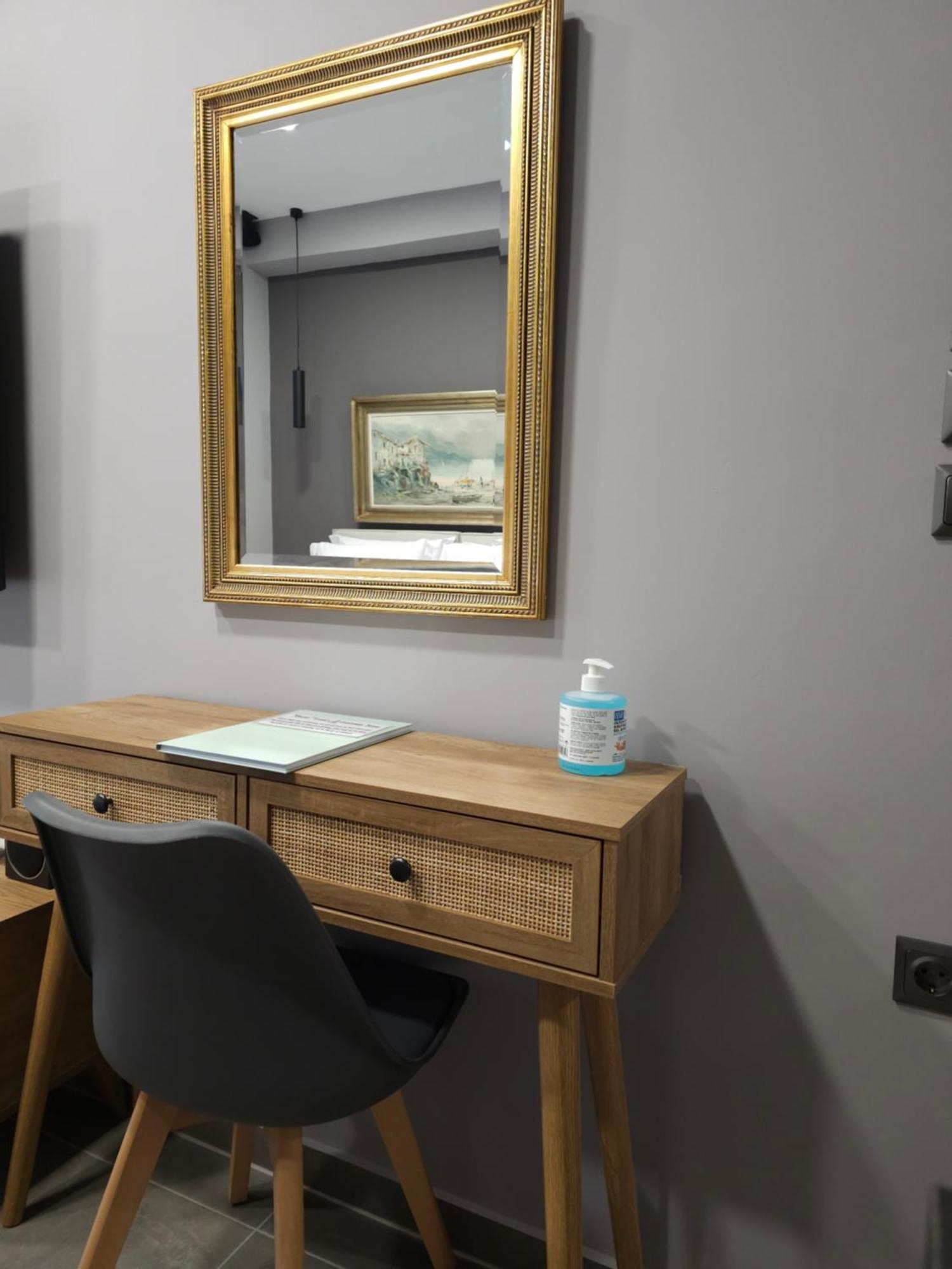 Dione Luxury Business Suite In The Heart Of Athen Exterior foto